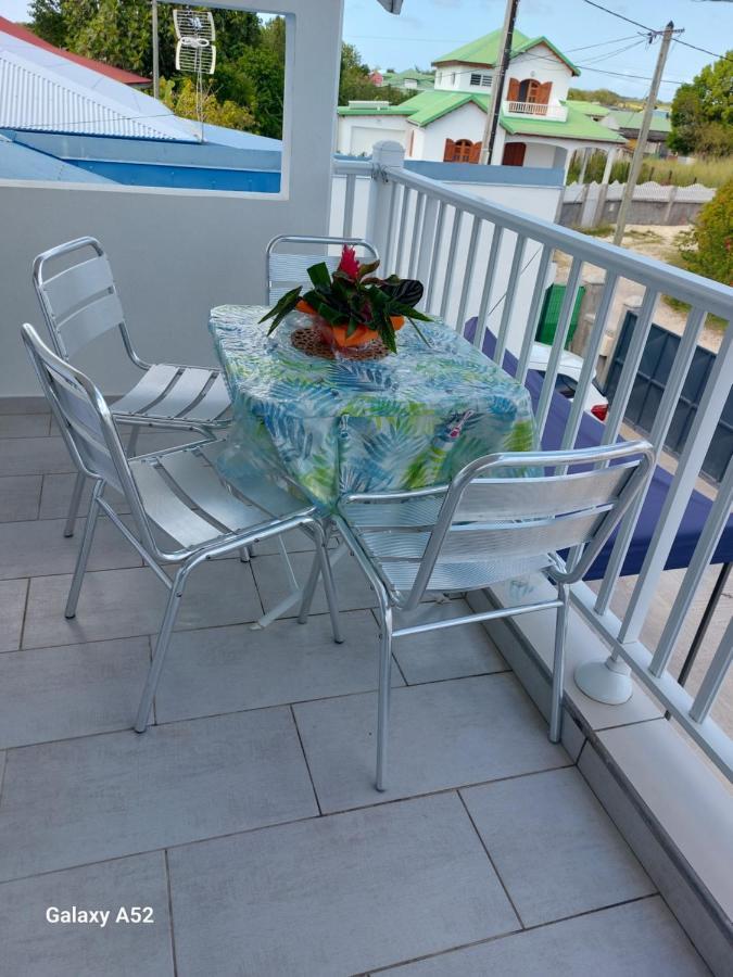 Haut de villa agréable et paisible climatise, wifi Anse-Bertrand Exterior foto